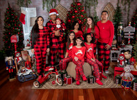 Monserate, Victoria, Victor, Stella, Mia, Charliangs y Alonnys
