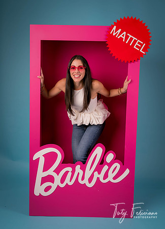 Barbie-737